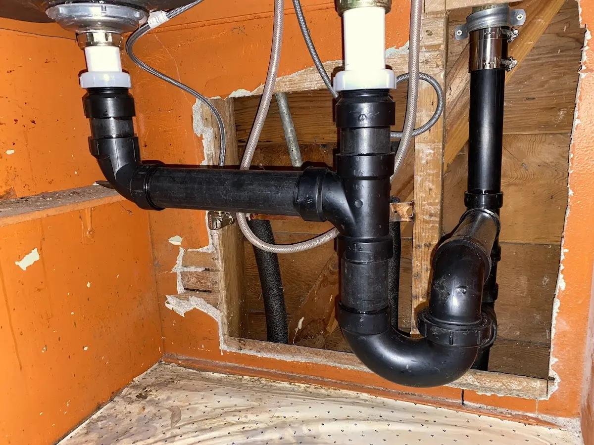 Professional Pipe Bursting equipment and tools on the job in Goulding